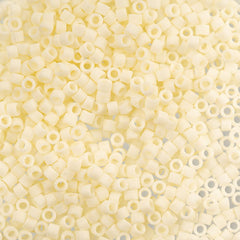 Delica 11/0 RD #0352 Cream Matte Glazed Luster 5.2g Vial