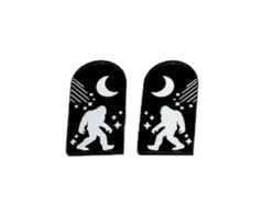 Big Foot Acrylic Mirror Cabochons – 1.25″ (Sold in Pairs)
