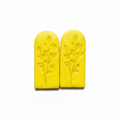 Baby Bear Gifts Long Clay Cabochons Leaves - 1.5 x.5 inch