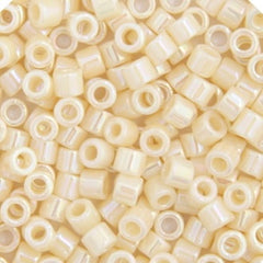 Delica 11/0 RD #0157 Cream AB 5.2g Vial