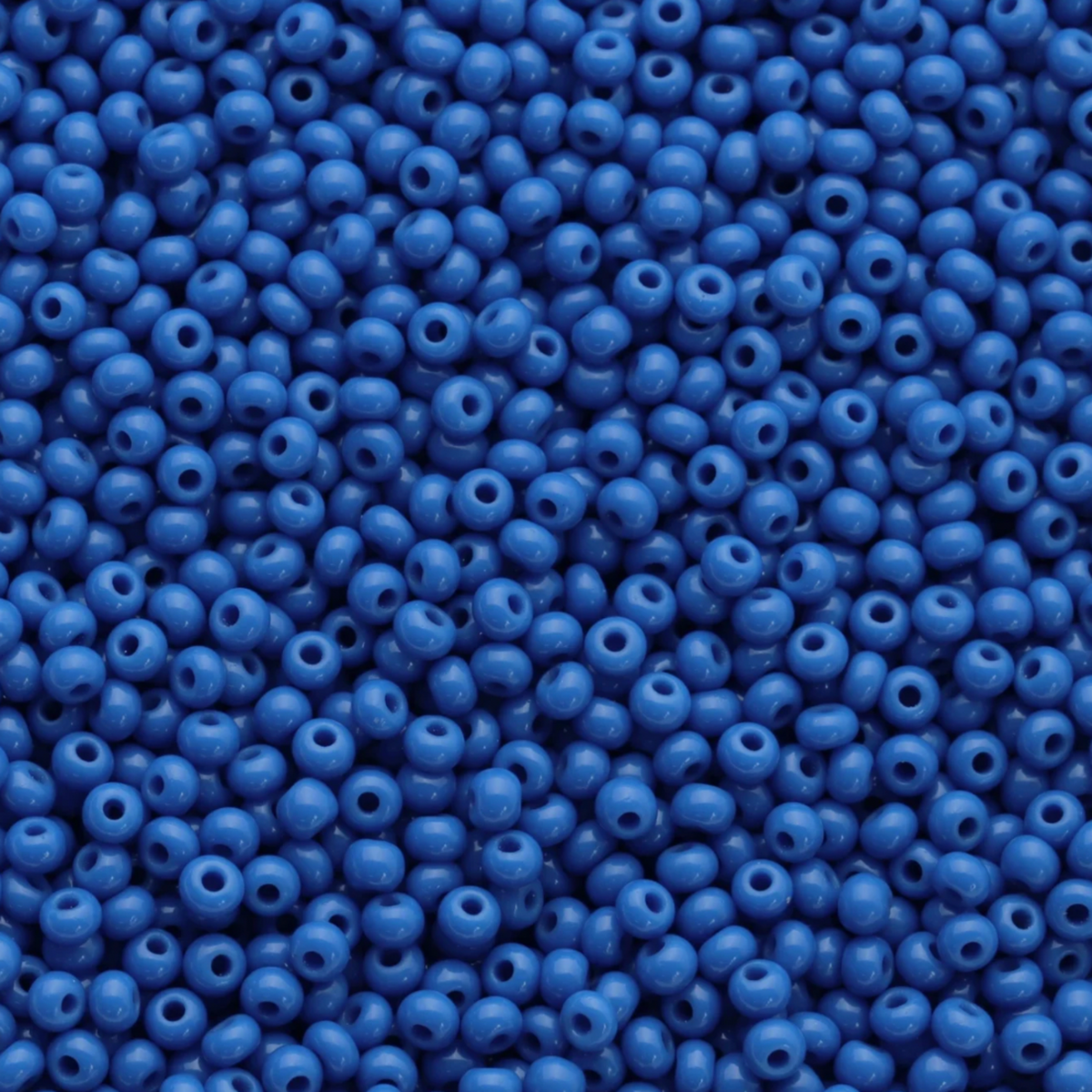 10/0 Preciosa Seed Beads Opaque Medium Blue