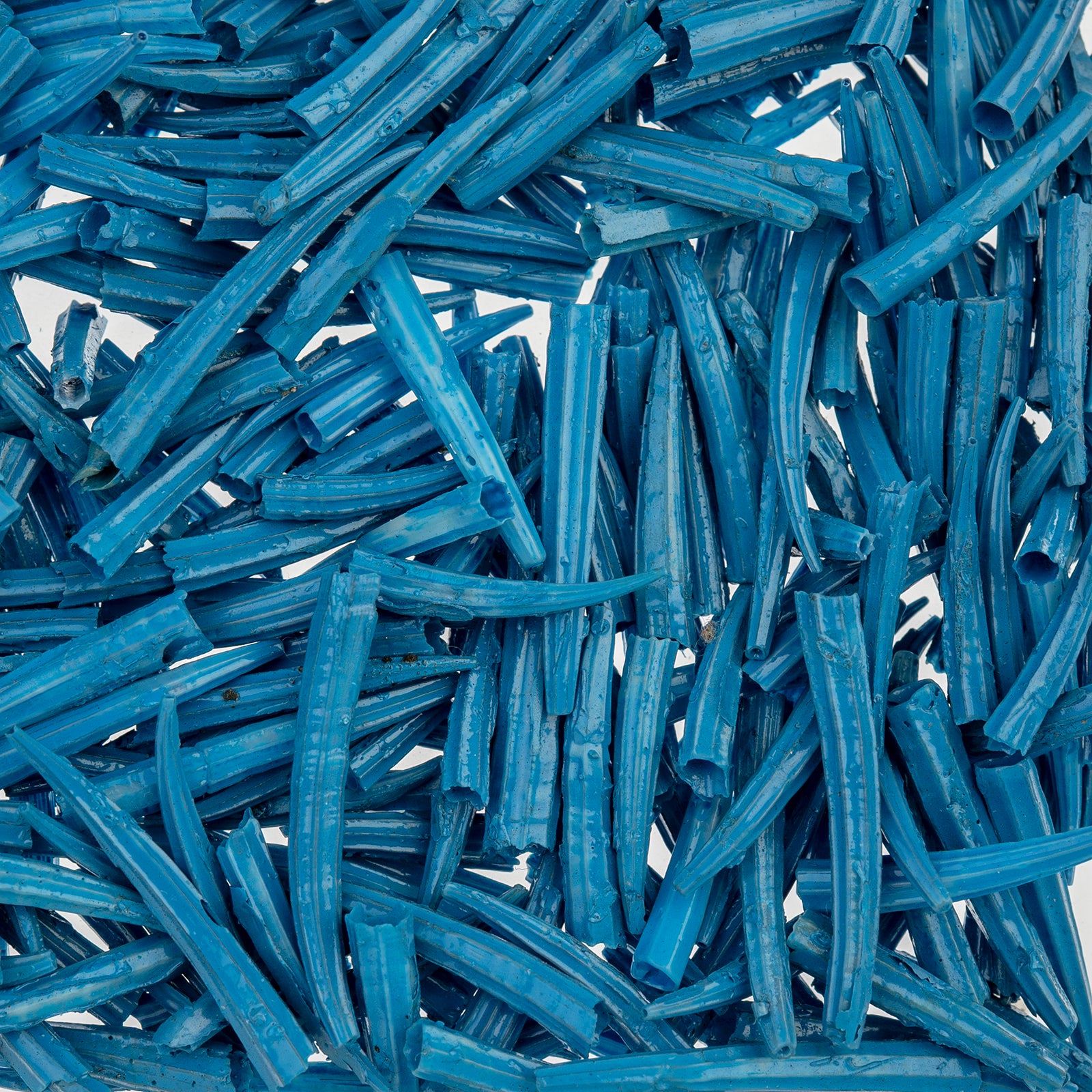 Ridged Dentalium Shells – Oil Painted & Water Resistant (30g / Approx. 100 pcs)