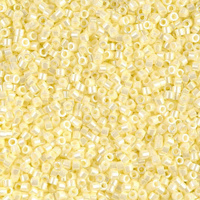 Delica 11/0 RD #1531 Pale Yellow Luster 5.2g Vial